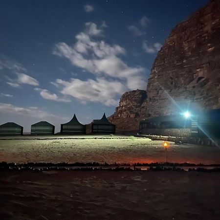 Desert Stars Rum Camp Wadi Rum Esterno foto